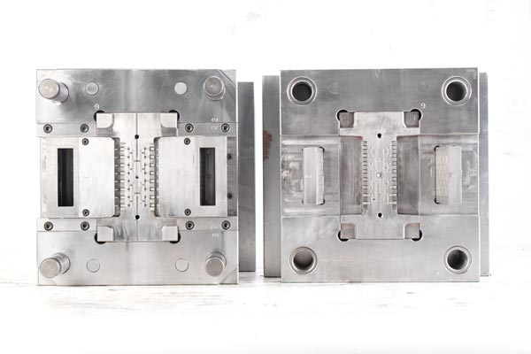 precision injection mold processing