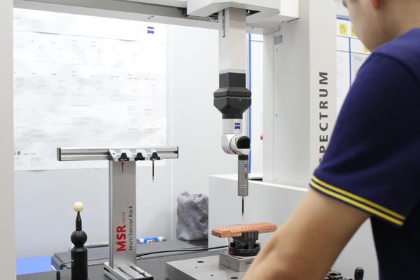 coordinate measuring machine