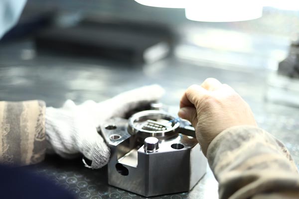 injection mold polishing