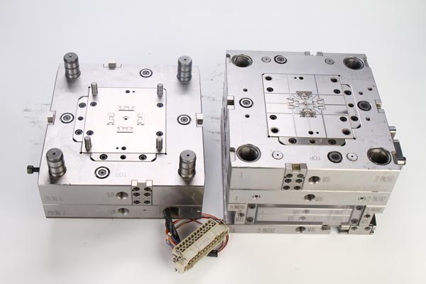 plastic injection mold