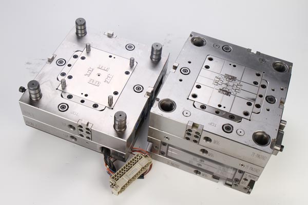 plastic mold