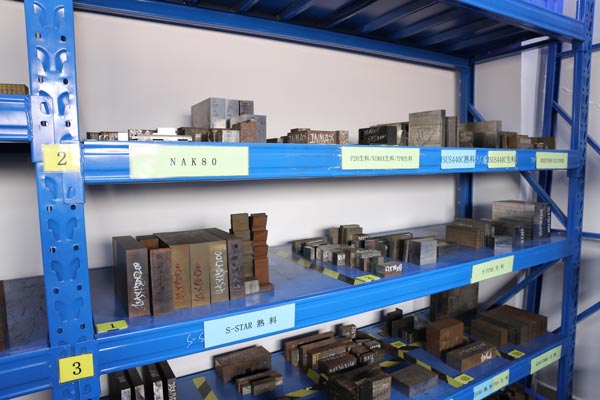 plastic mold steel