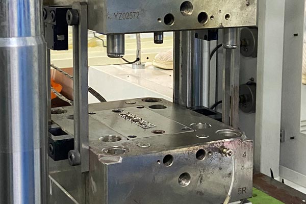 gas-assisted molding